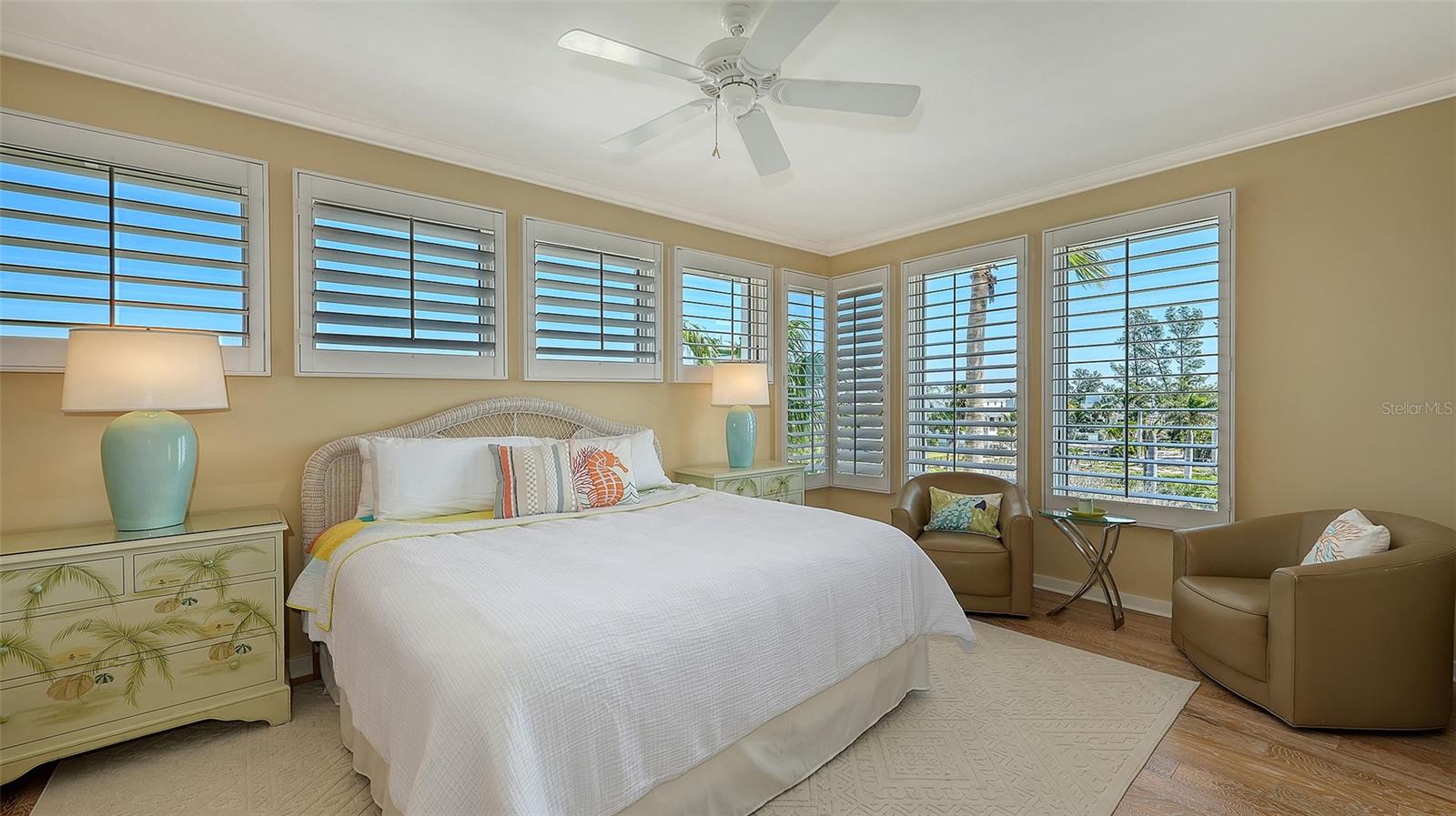 SLEEPY LAGOON - Residential