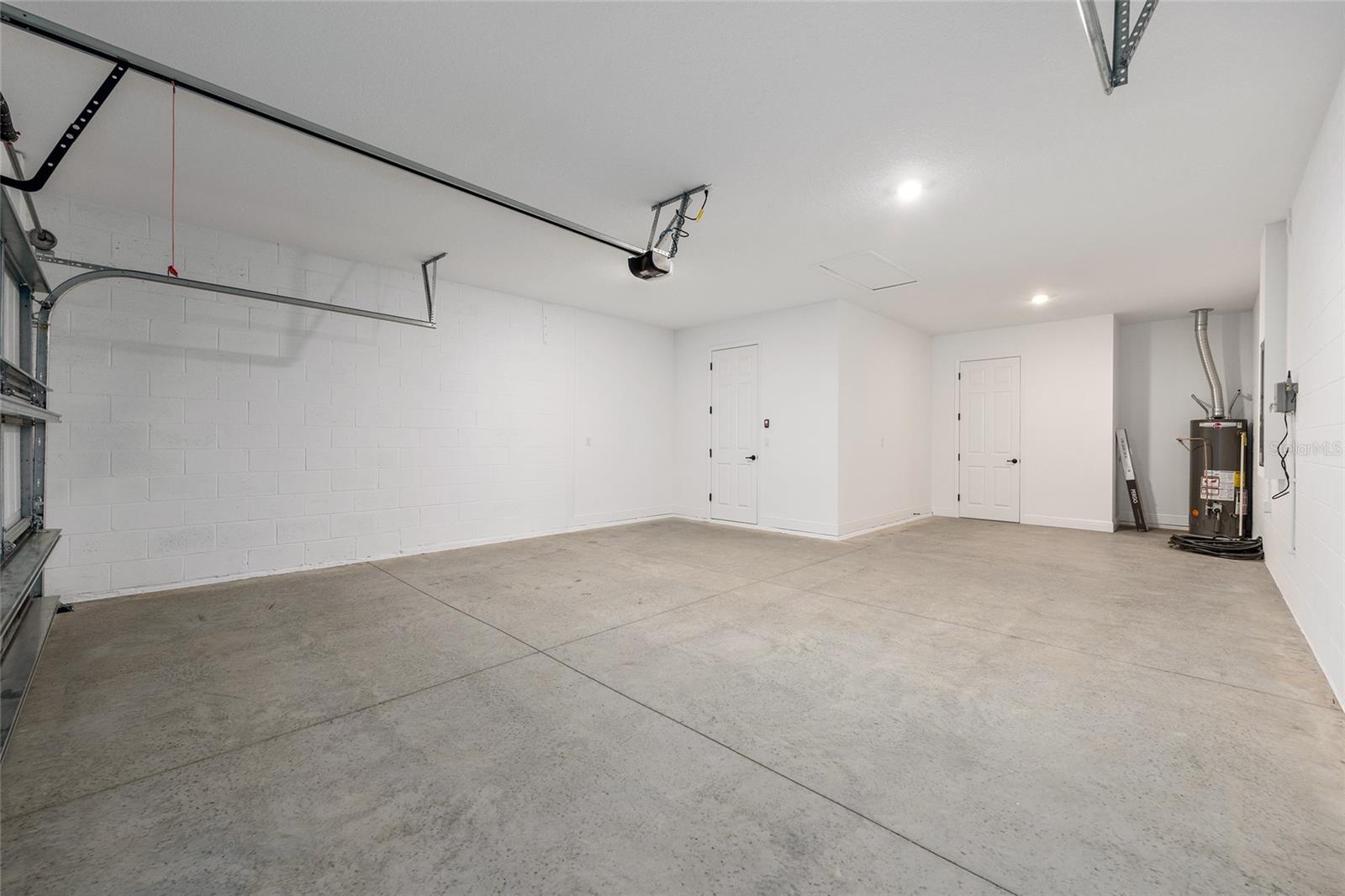 ON TOP OF THE WORLD - Residential