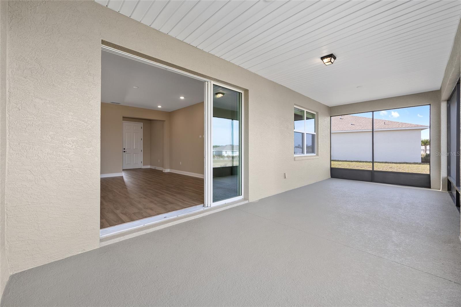 ON TOP OF THE WORLD - Residential