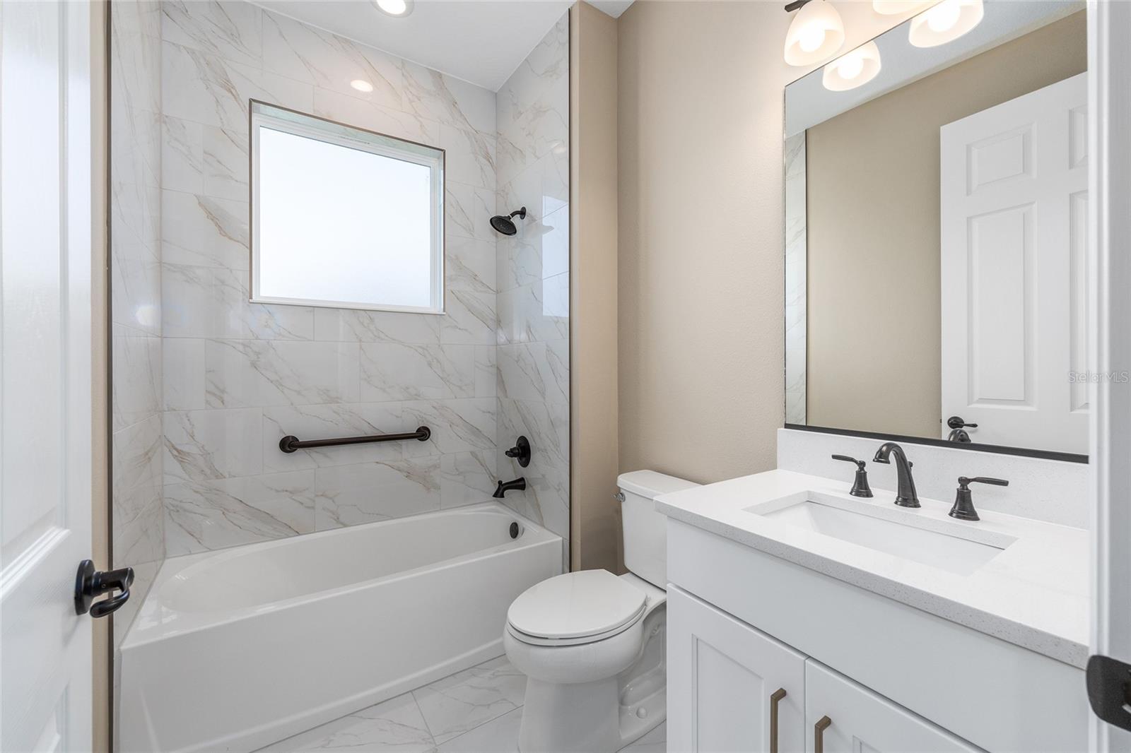 ON TOP OF THE WORLD - Residential