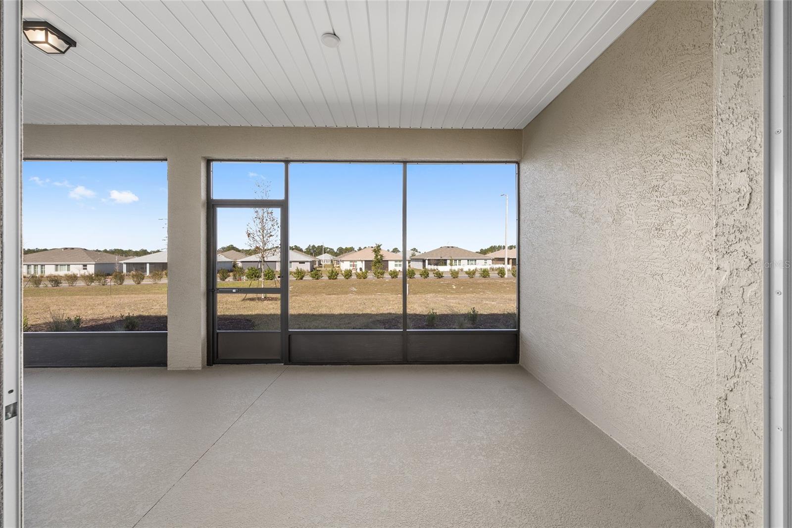 ON TOP OF THE WORLD - Residential