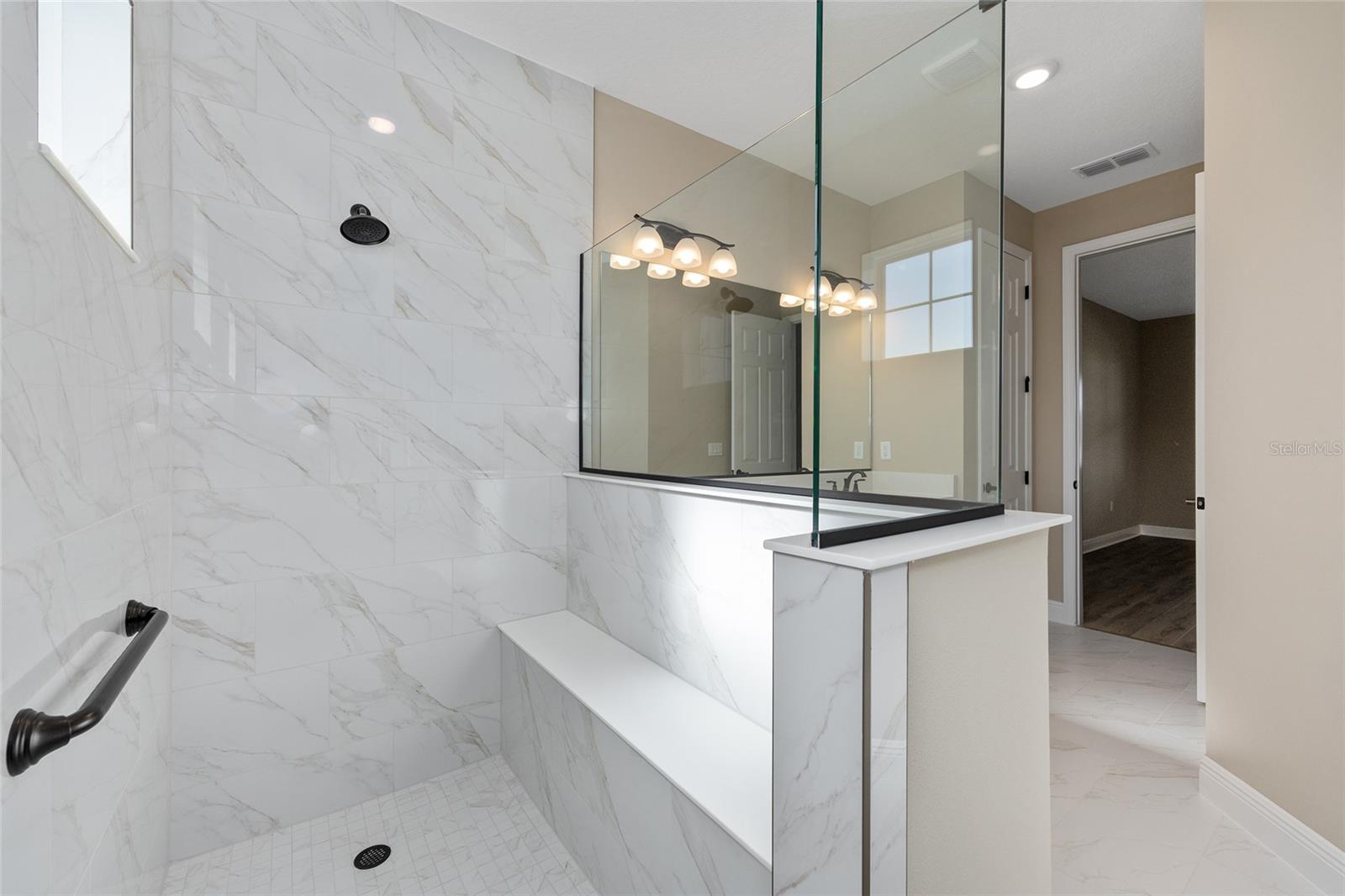 ON TOP OF THE WORLD - Residential