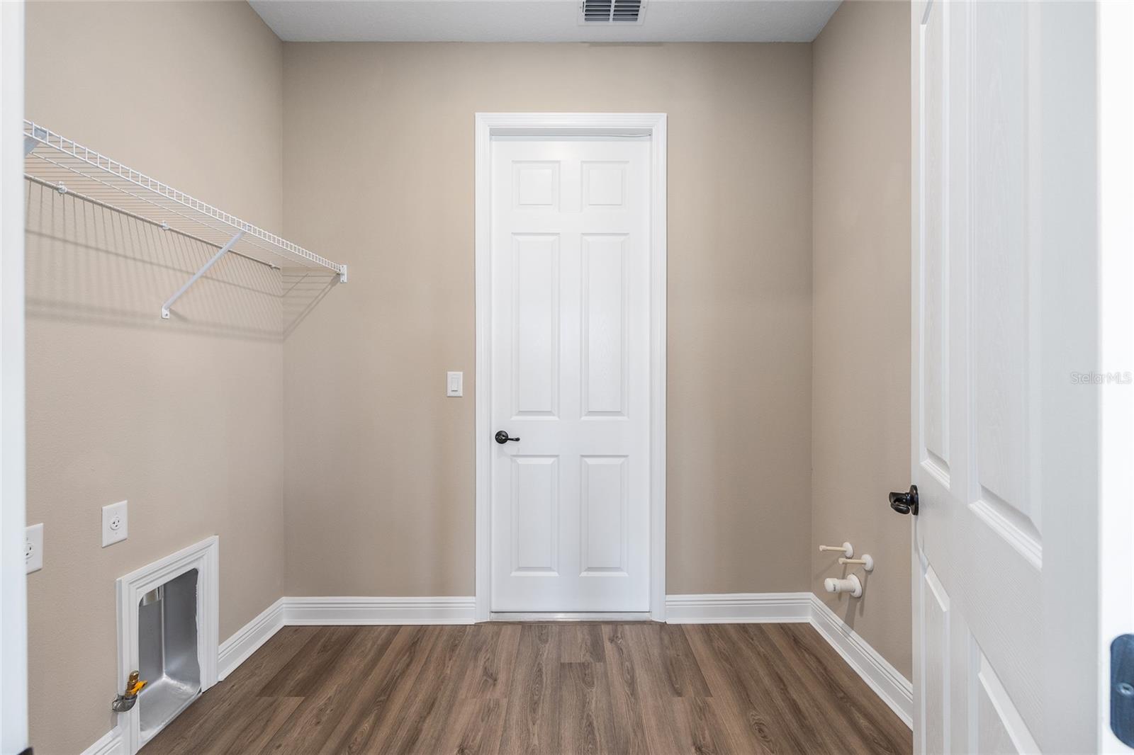 ON TOP OF THE WORLD - Residential