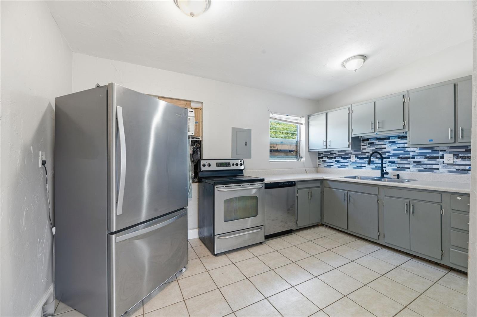 3947 PENSACOLA DRIVE