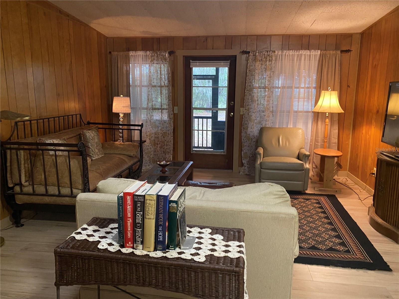 BREEZY PT - Residential