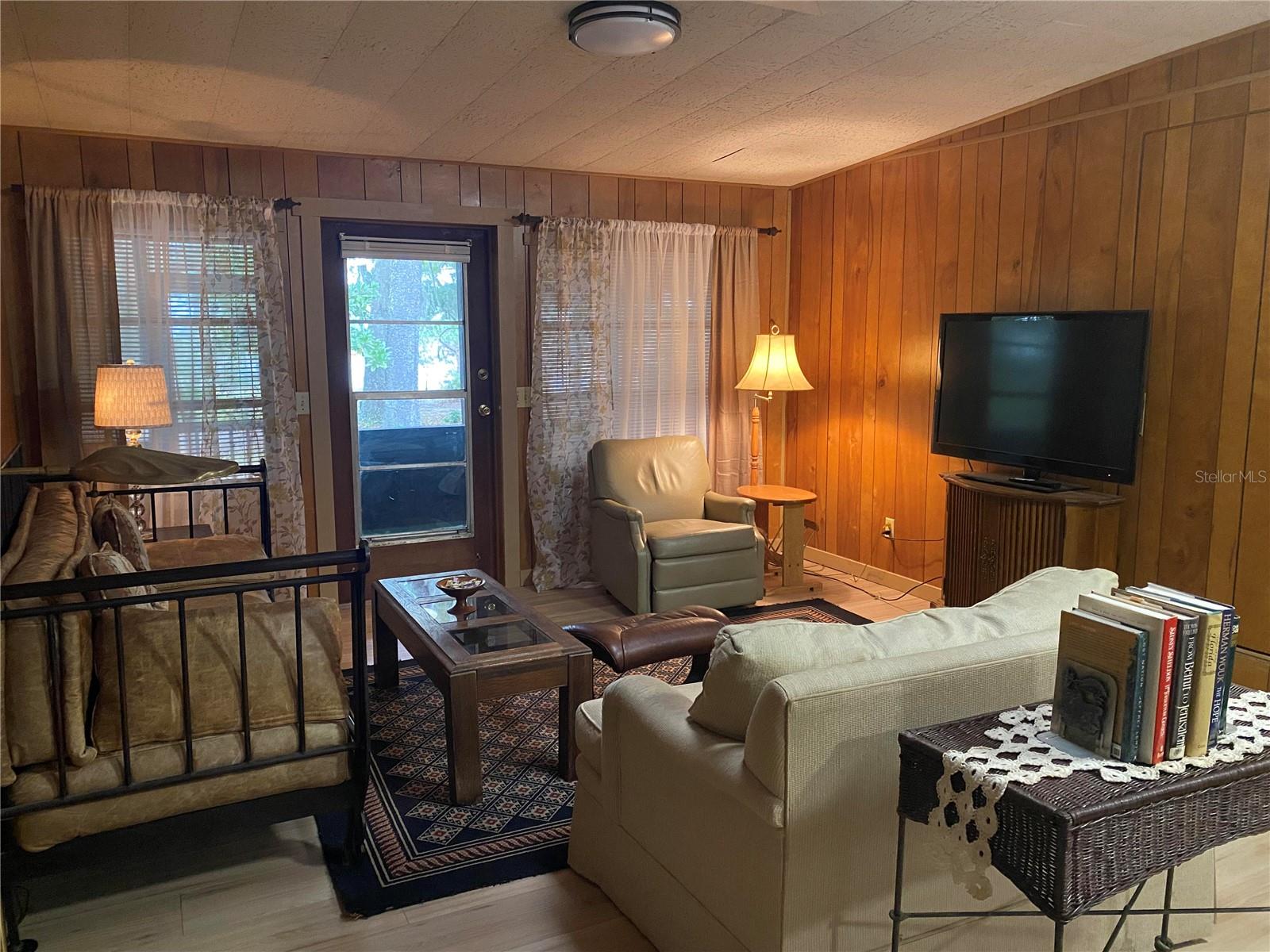 BREEZY PT - Residential