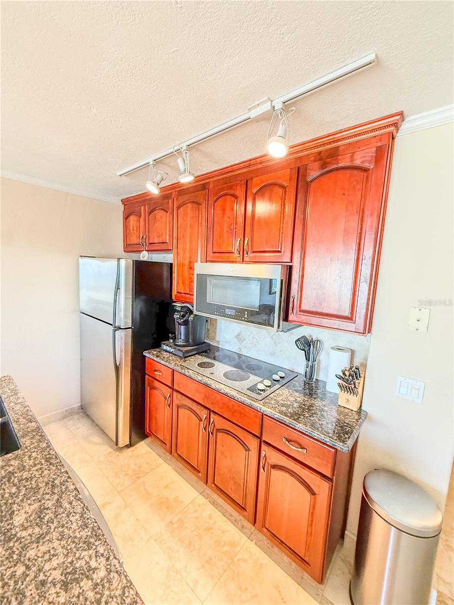 SAILPORT RESORT CONDO ON BAY PH - Residential Lease