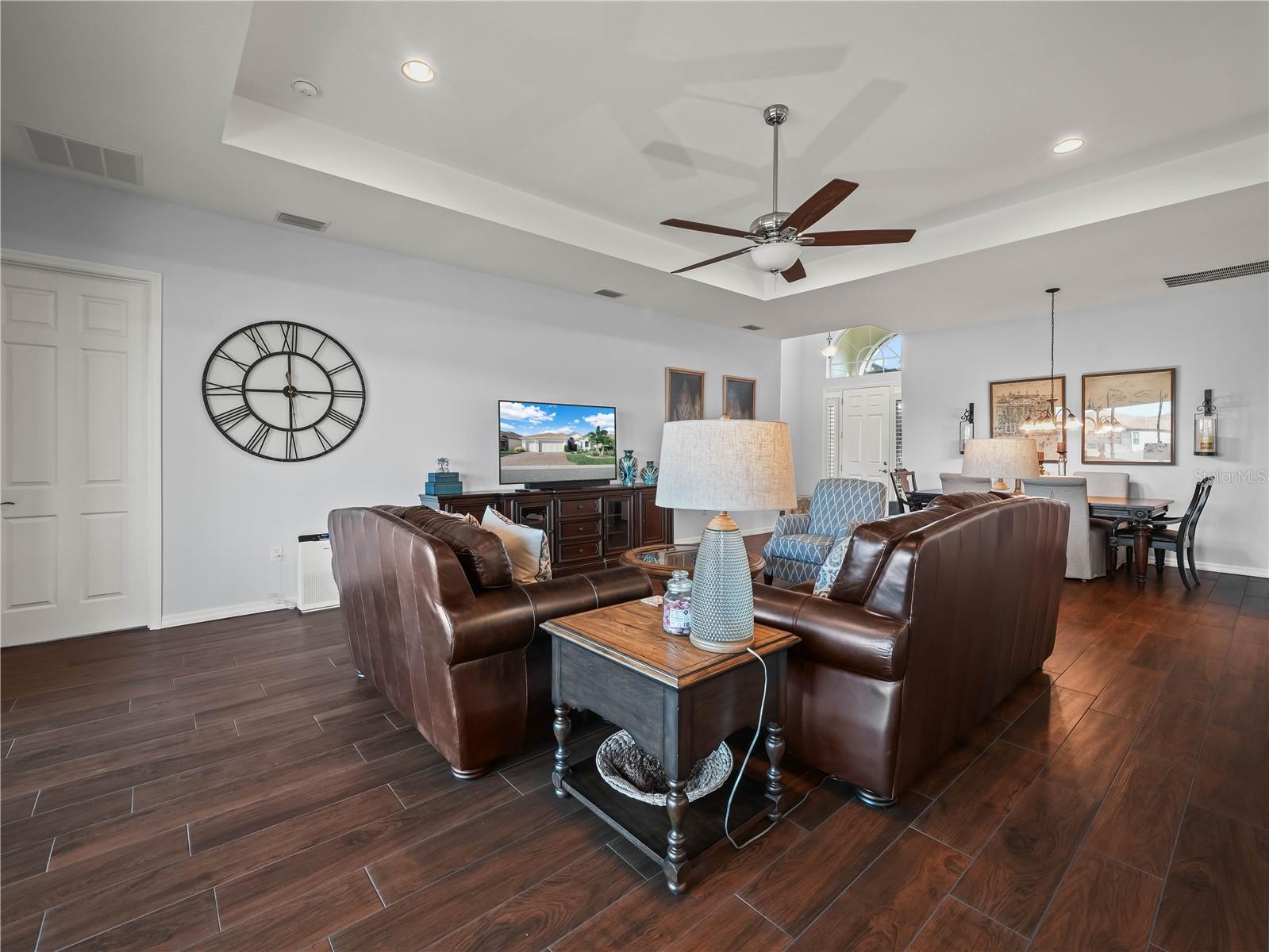 6216 PINEHURST LOOP