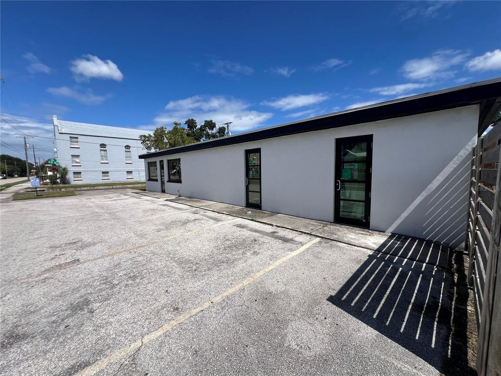 Photo of 1713 N Albany Avenue, Tampa, FL 33607 (MLS # TB8436320)