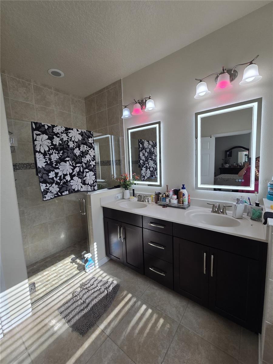 SERA BELLA - Residential Lease