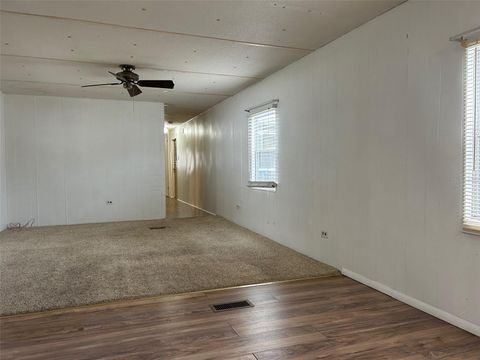 A home in FRUITLAND PARK