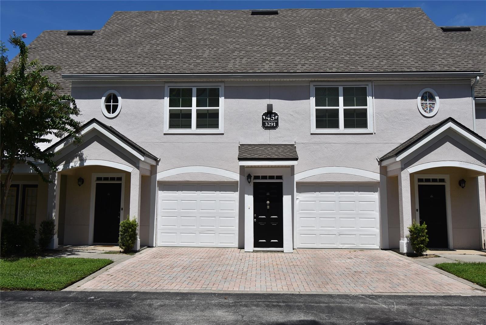 ORLANDO: 1 bed/1 Bath, Gated Community of The Hamptons at MetroWest AVAILABLE AUGUST 15th! Just shy of 700 sq ft unit is an adorable 1 bedroom, 1 bath condo in The Hamptons of Metrowest! All appliances (except microwave), as well as washer/dryer included. This space has private first floor entry with 2nd floor living space. Neutral decor, ceiling fans, walk in closet, carpet and tile flooring.
Water/Sewer/Trash Included.
The Gated complex offers a pool and hot tub, playground and clubhouse with fitness center and indoor recreation.
EQUAL HOUSING OPPORTUNITY