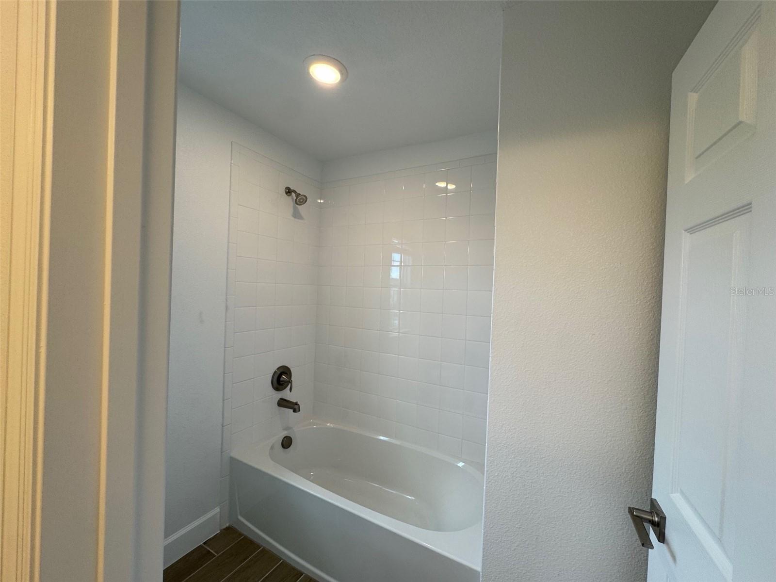 HARRELL OAKS - Residential
