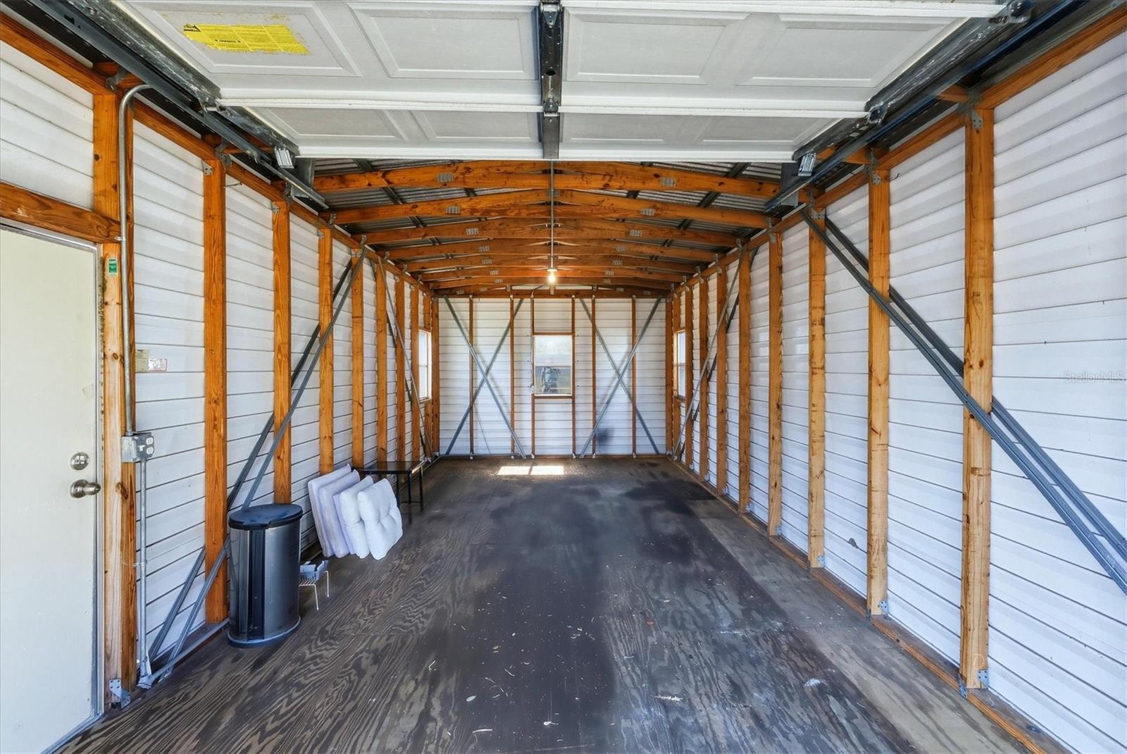 SOUTH VENICE - Residential