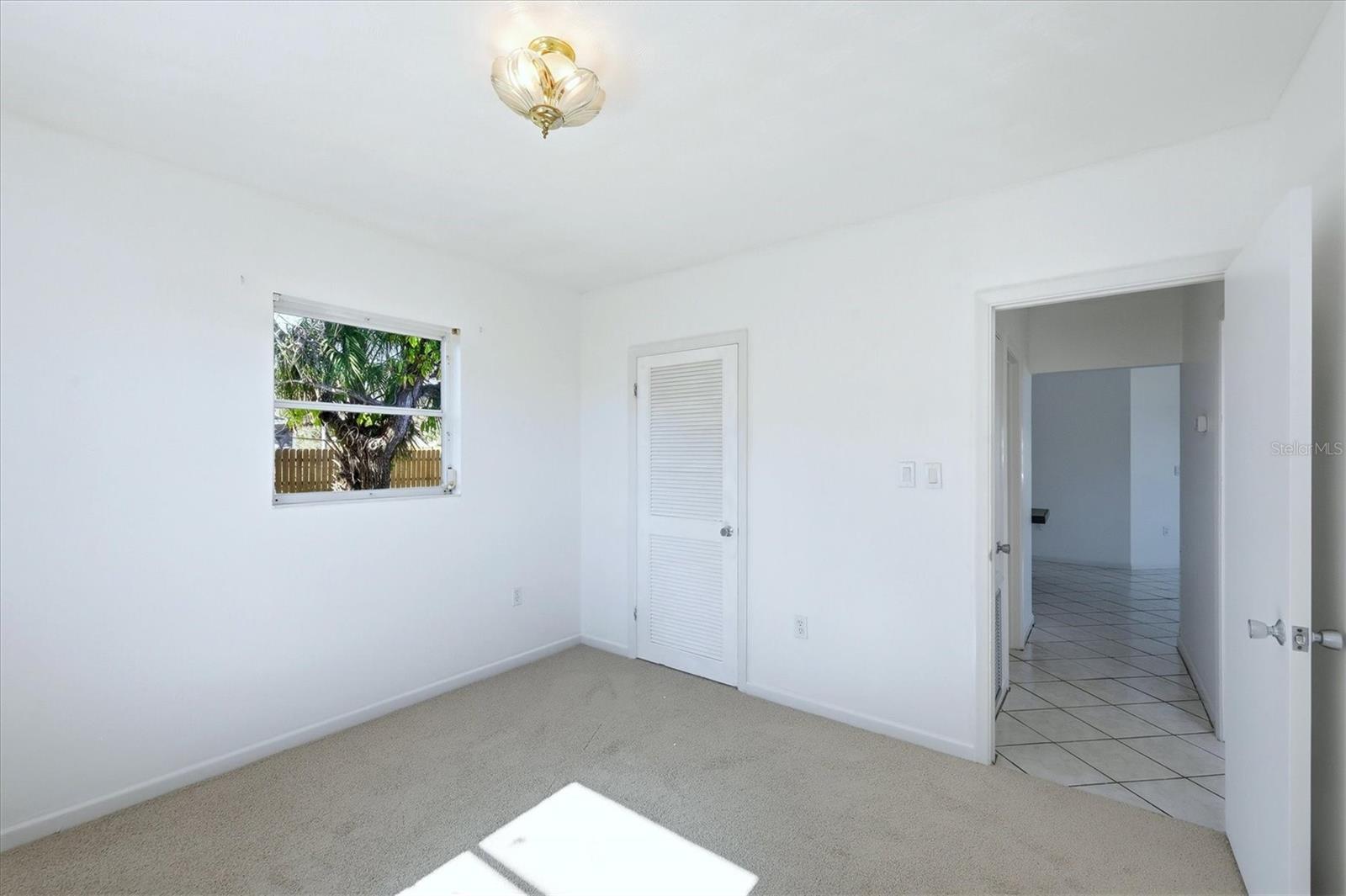 SOUTH VENICE - Residential