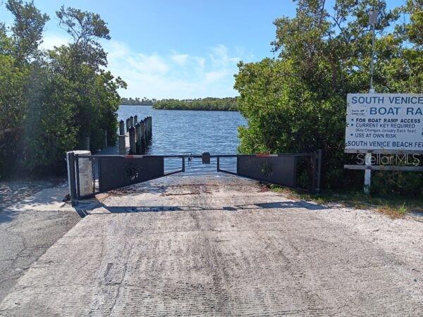 SOUTH VENICE - Residential