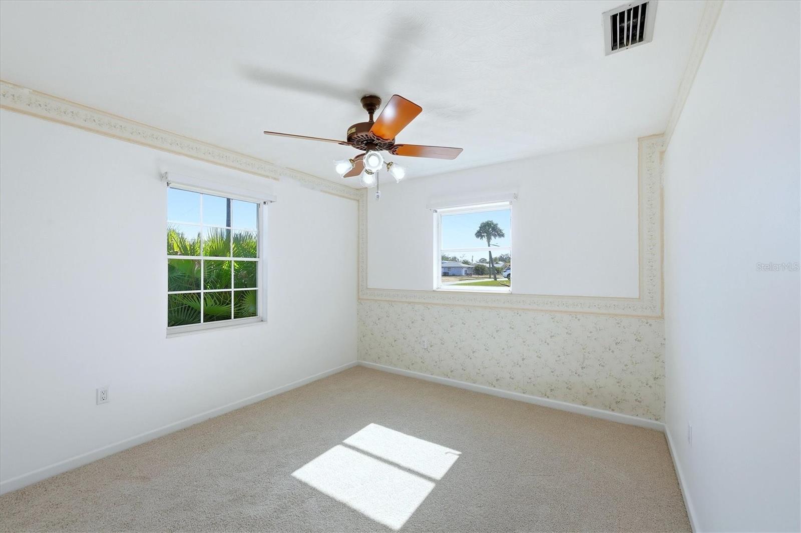 SOUTH VENICE - Residential