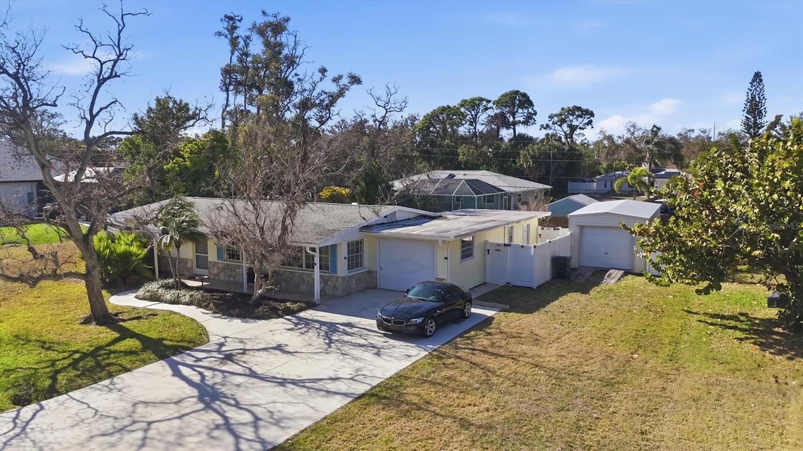 SOUTH VENICE - Residential