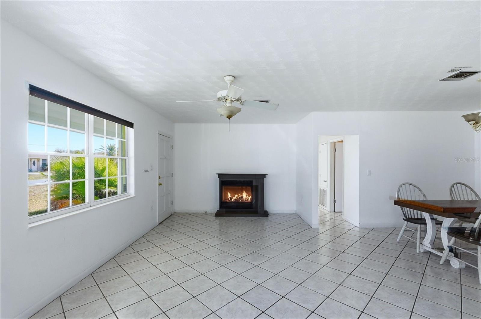 SOUTH VENICE - Residential