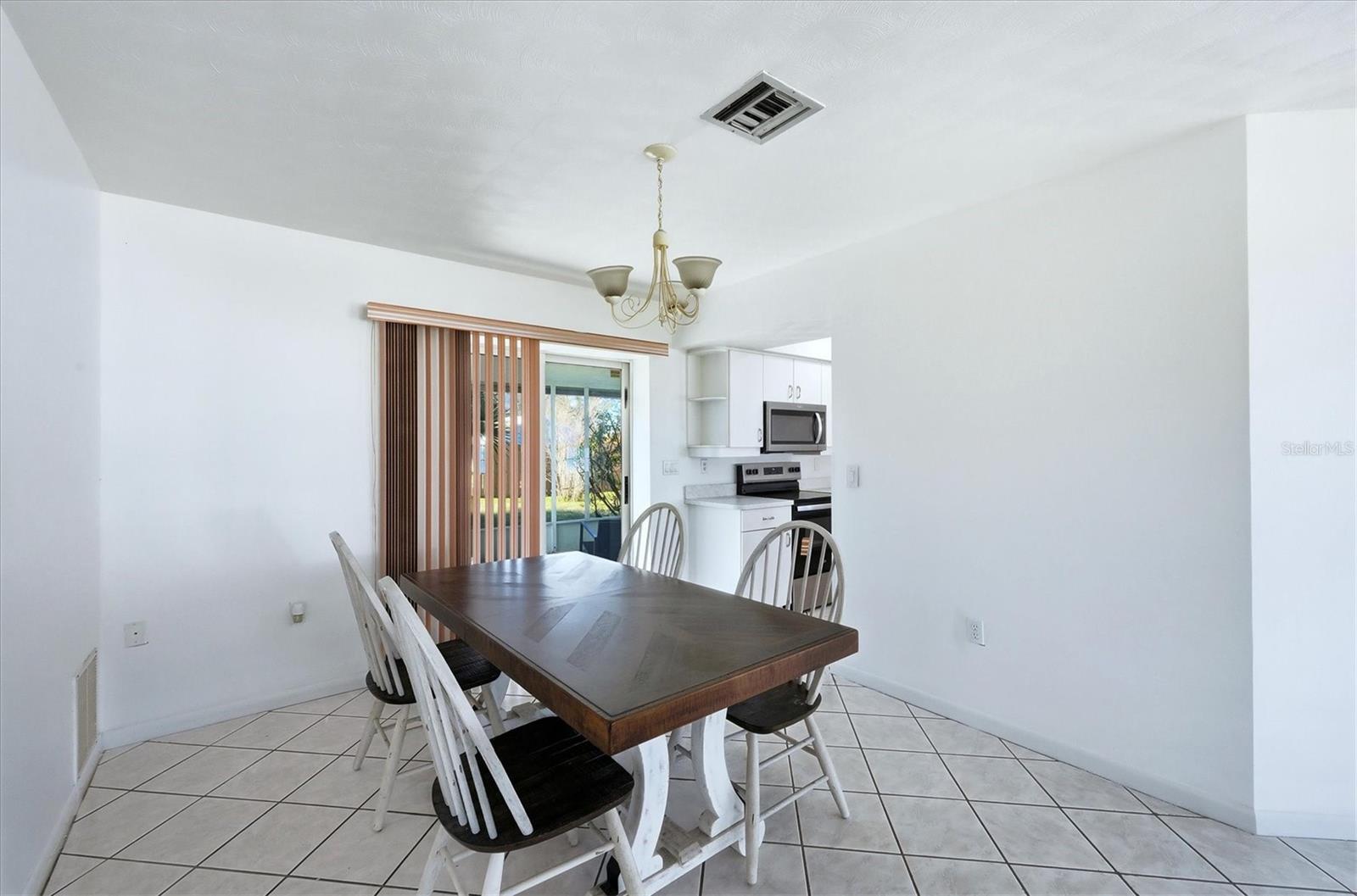 SOUTH VENICE - Residential