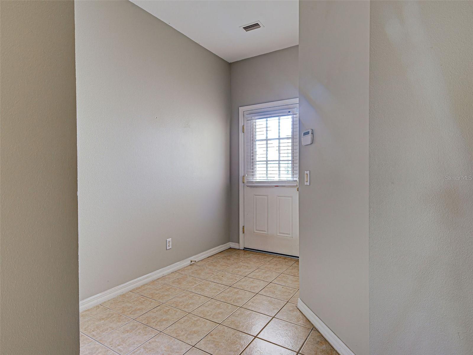 TOWNS AT LAKESIDE - Residential