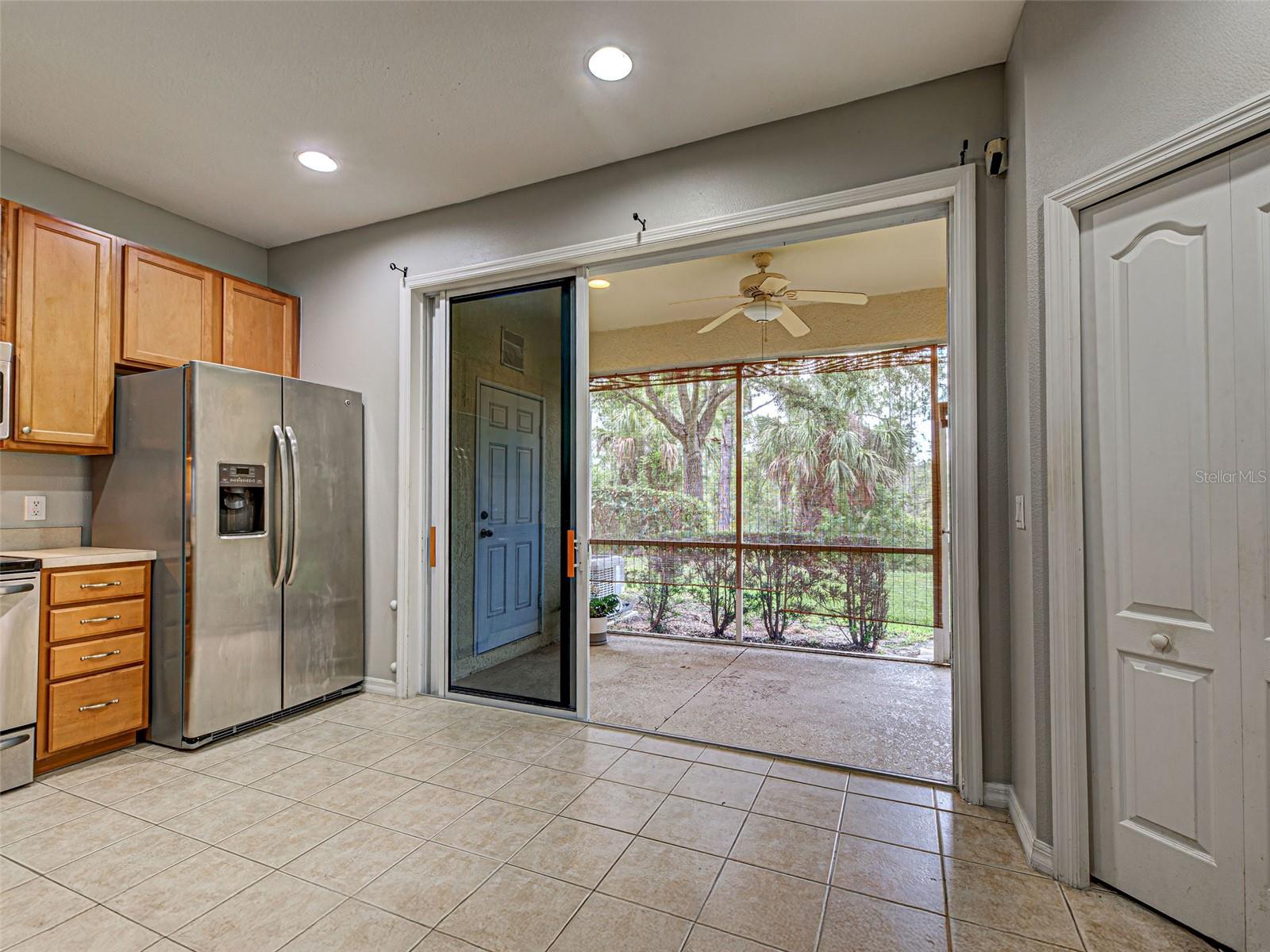 TOWNS AT LAKESIDE - Residential