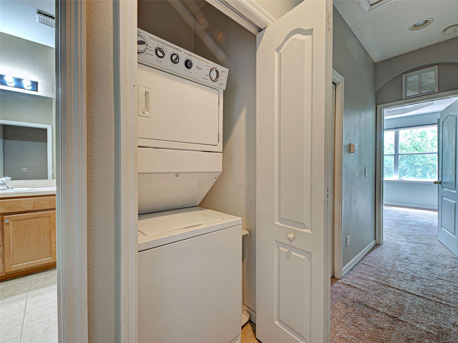 TOWNS AT LAKESIDE - Residential