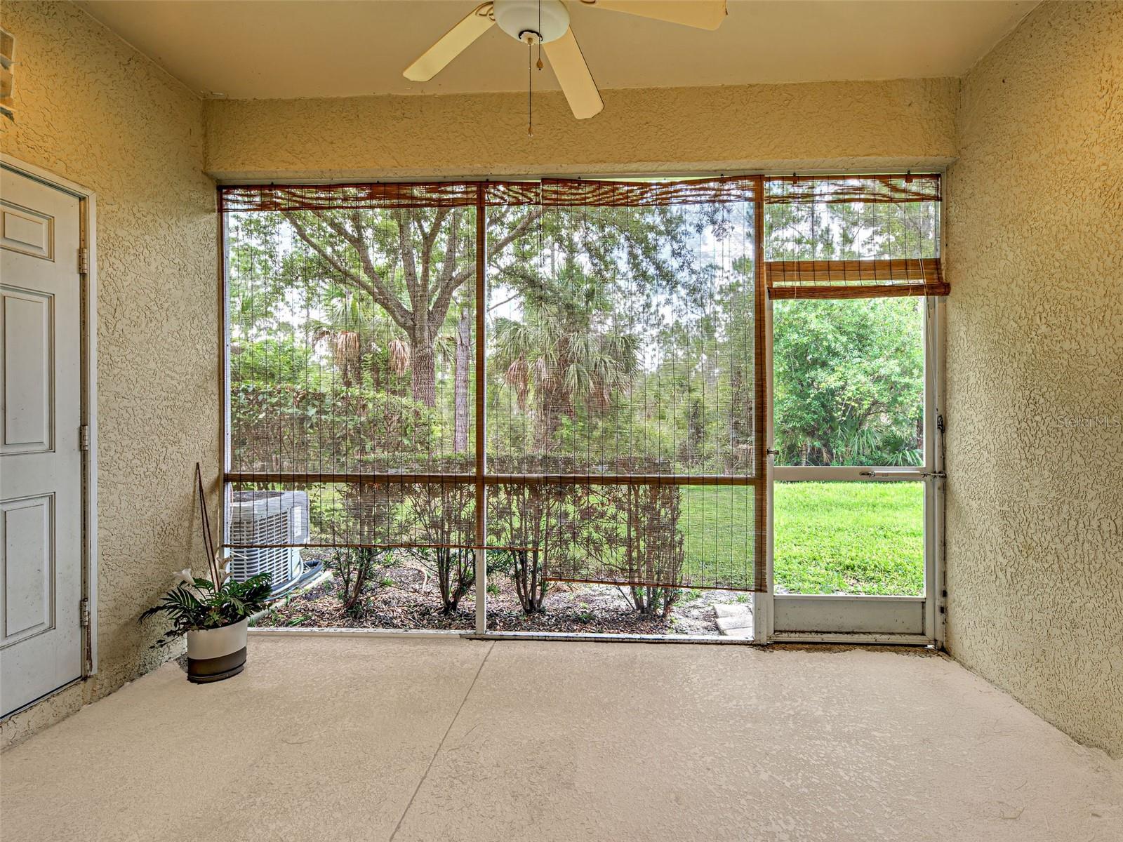 TOWNS AT LAKESIDE - Residential