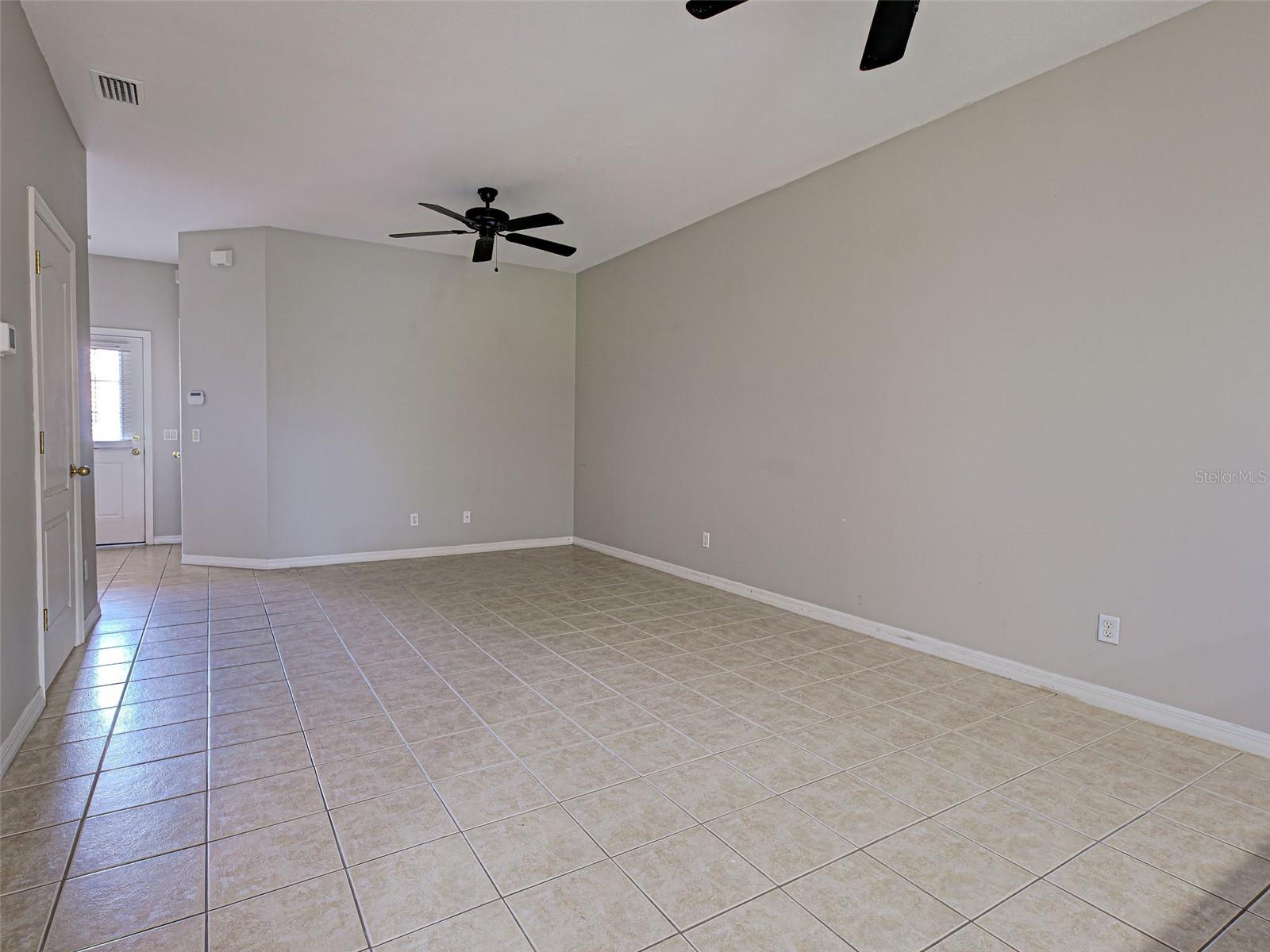 TOWNS AT LAKESIDE - Residential