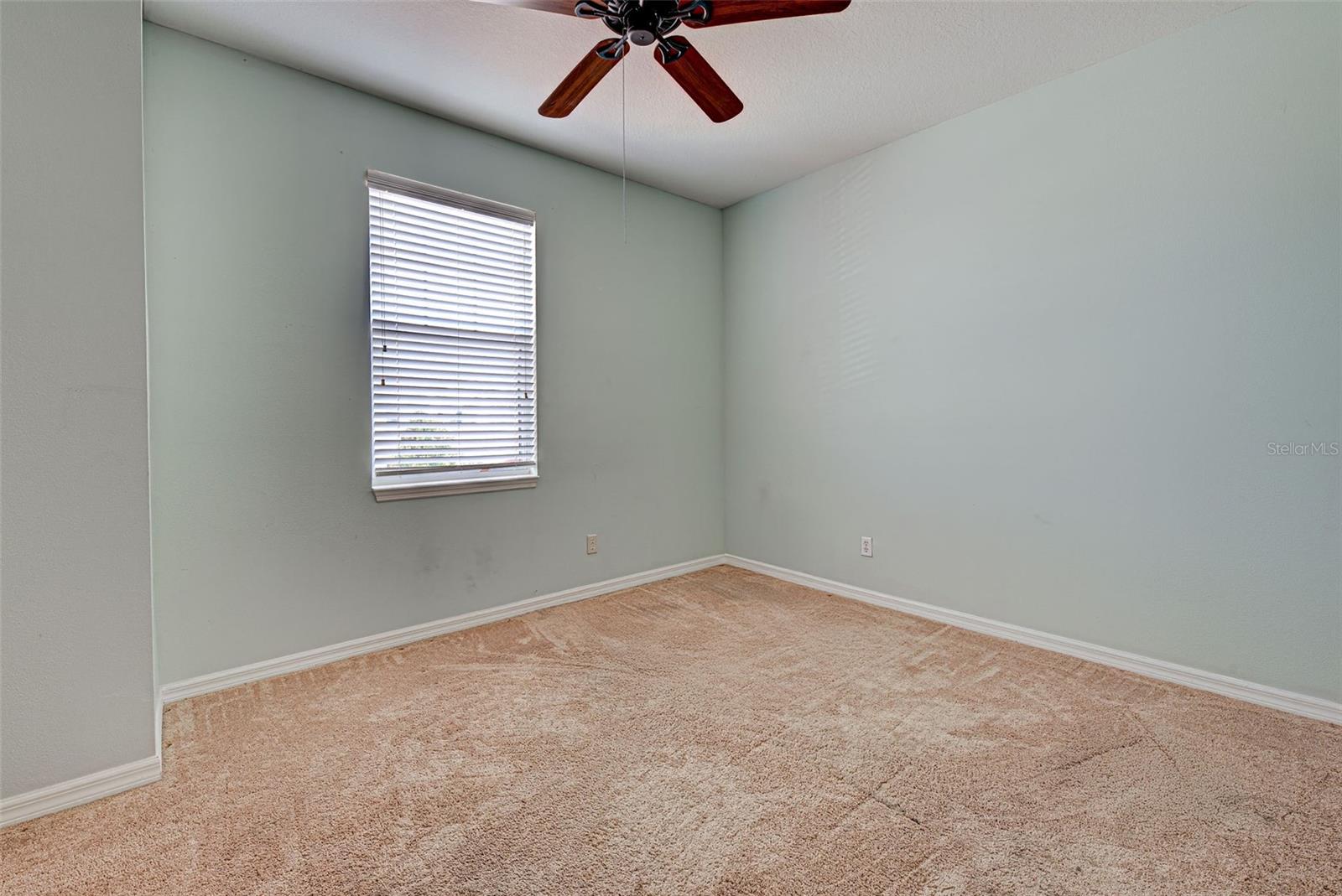 TOWNS AT LAKESIDE - Residential