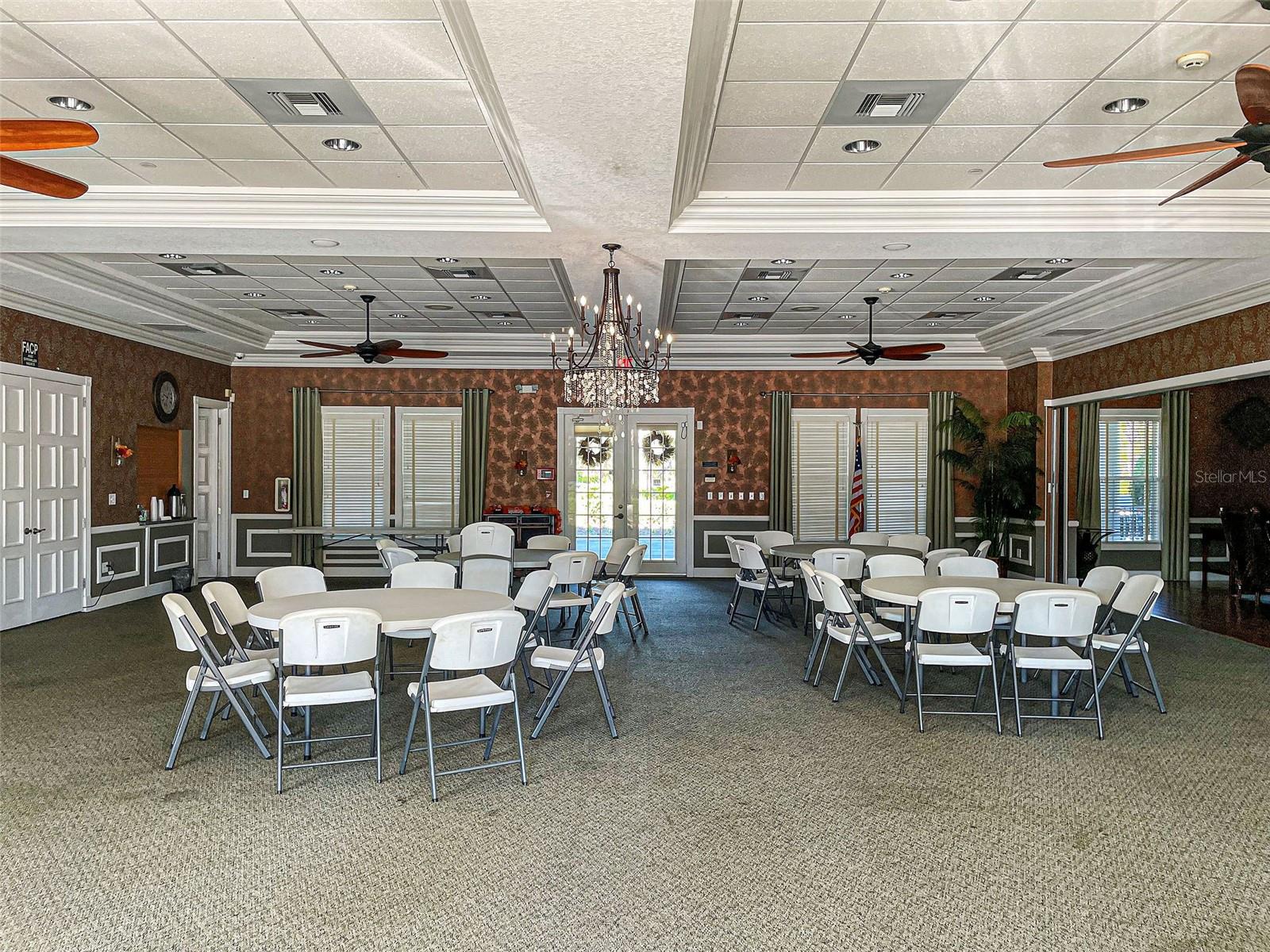 TOWNS AT LAKESIDE - Residential