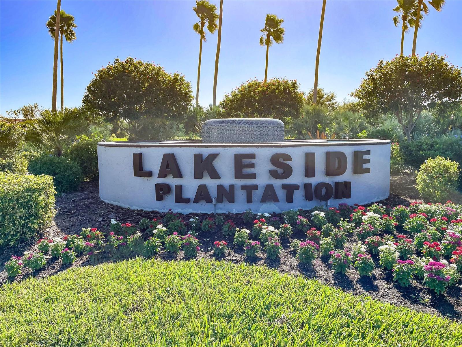 TOWNS AT LAKESIDE - Residential