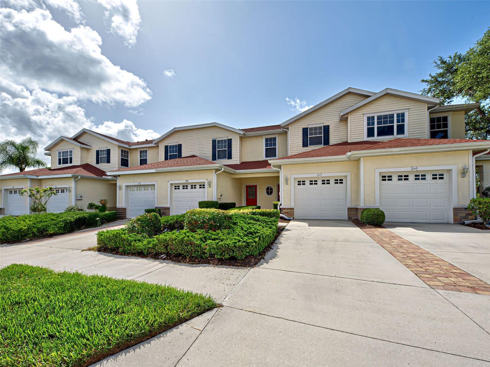 TOWNS AT LAKESIDE - Residential