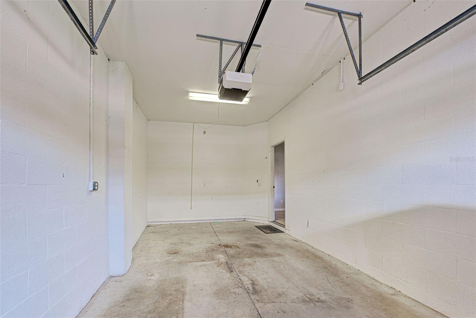 TOWNS AT LAKESIDE - Residential