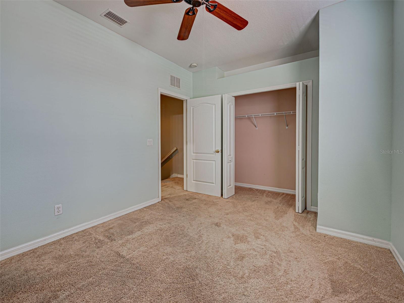 TOWNS AT LAKESIDE - Residential