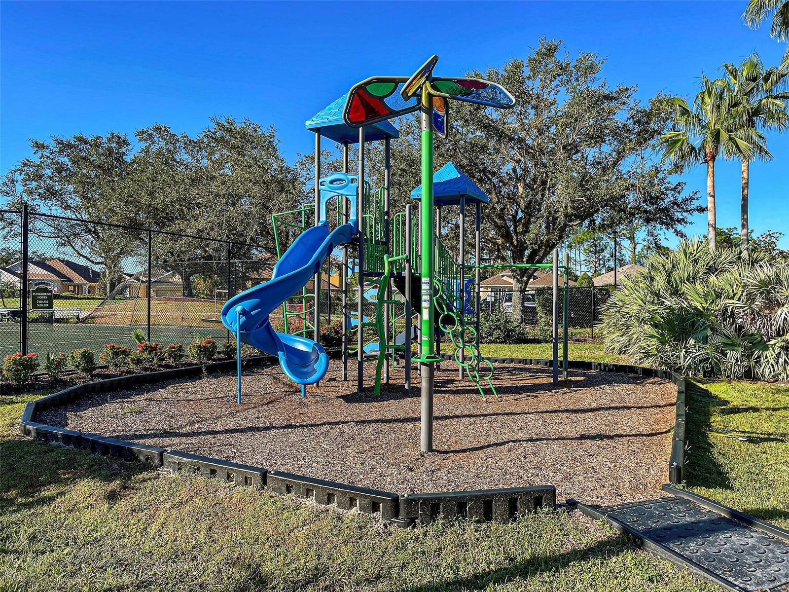 TOWNS AT LAKESIDE - Residential