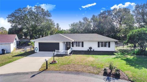 A home in WINTER HAVEN