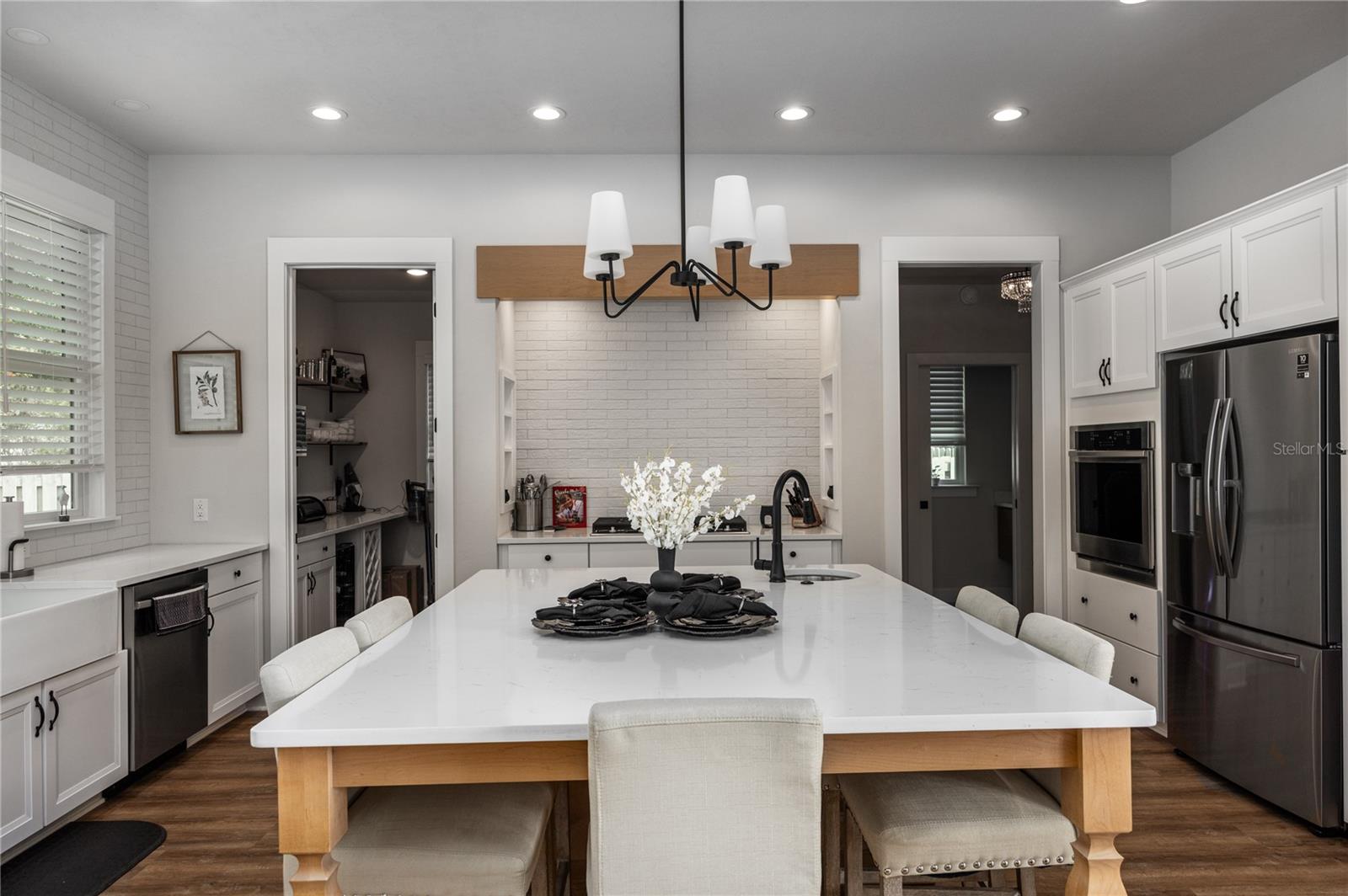 LEXINGTON PLACE - Residential