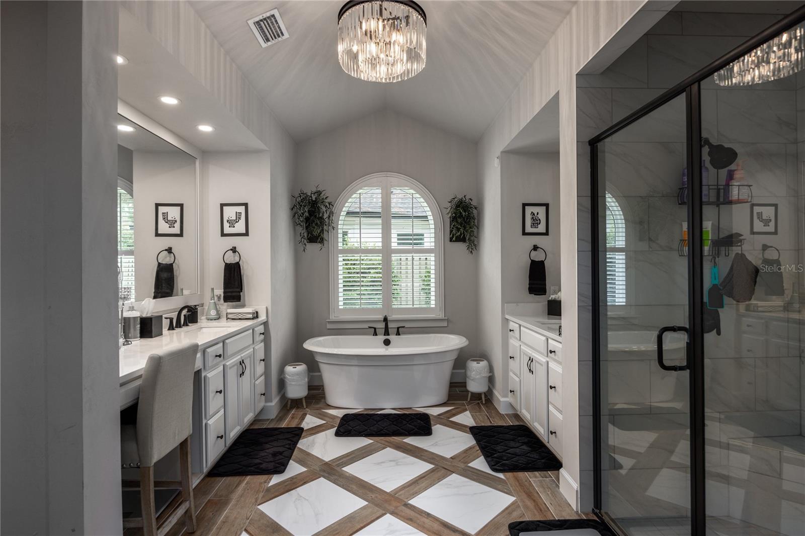 LEXINGTON PLACE - Residential