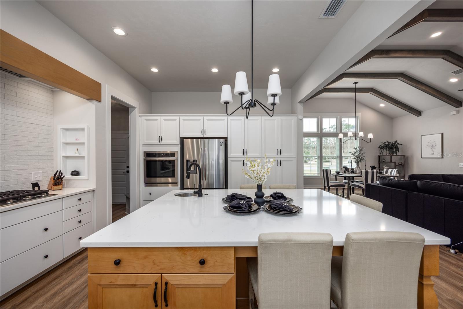 LEXINGTON PLACE - Residential