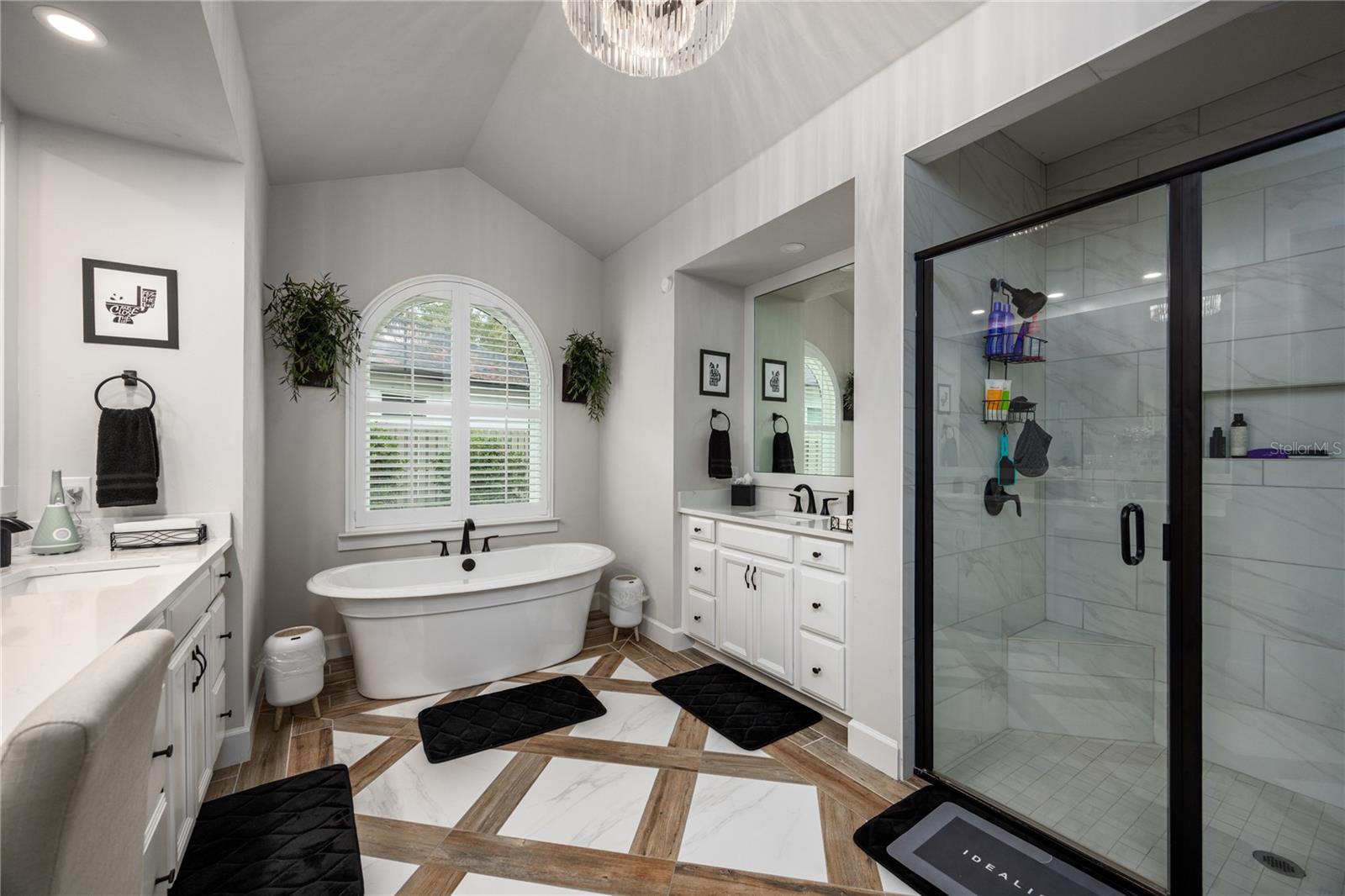 LEXINGTON PLACE - Residential