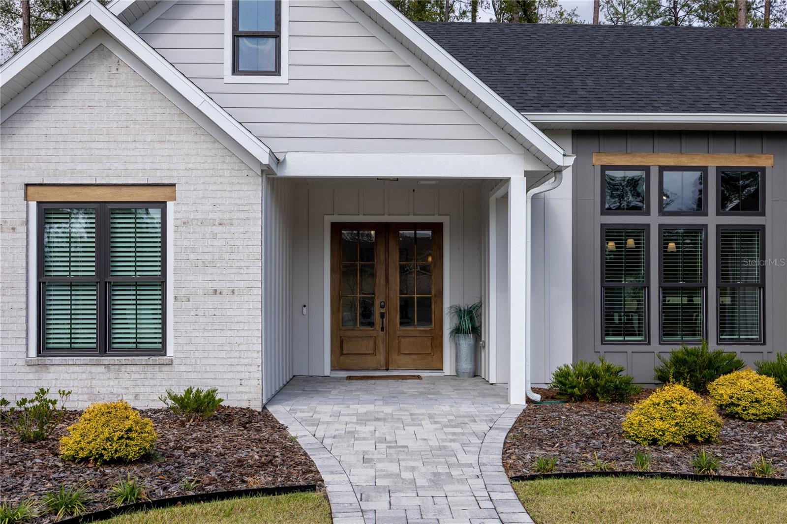 LEXINGTON PLACE - Residential