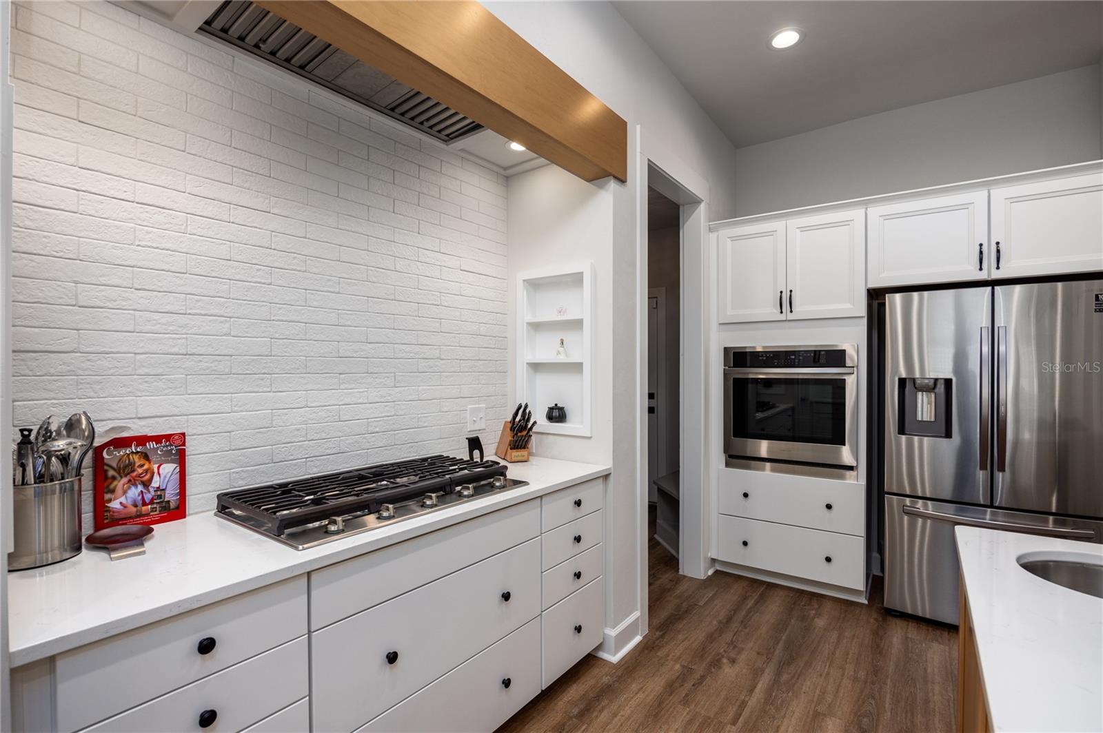 LEXINGTON PLACE - Residential