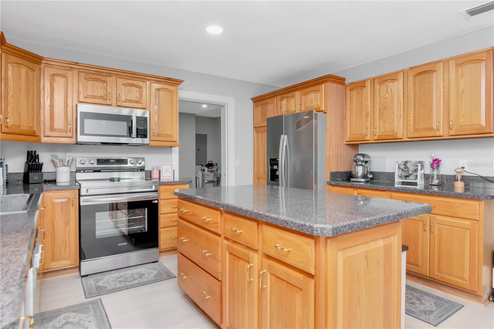 RUSKIN CITY 1ST ADD - Residential Lease