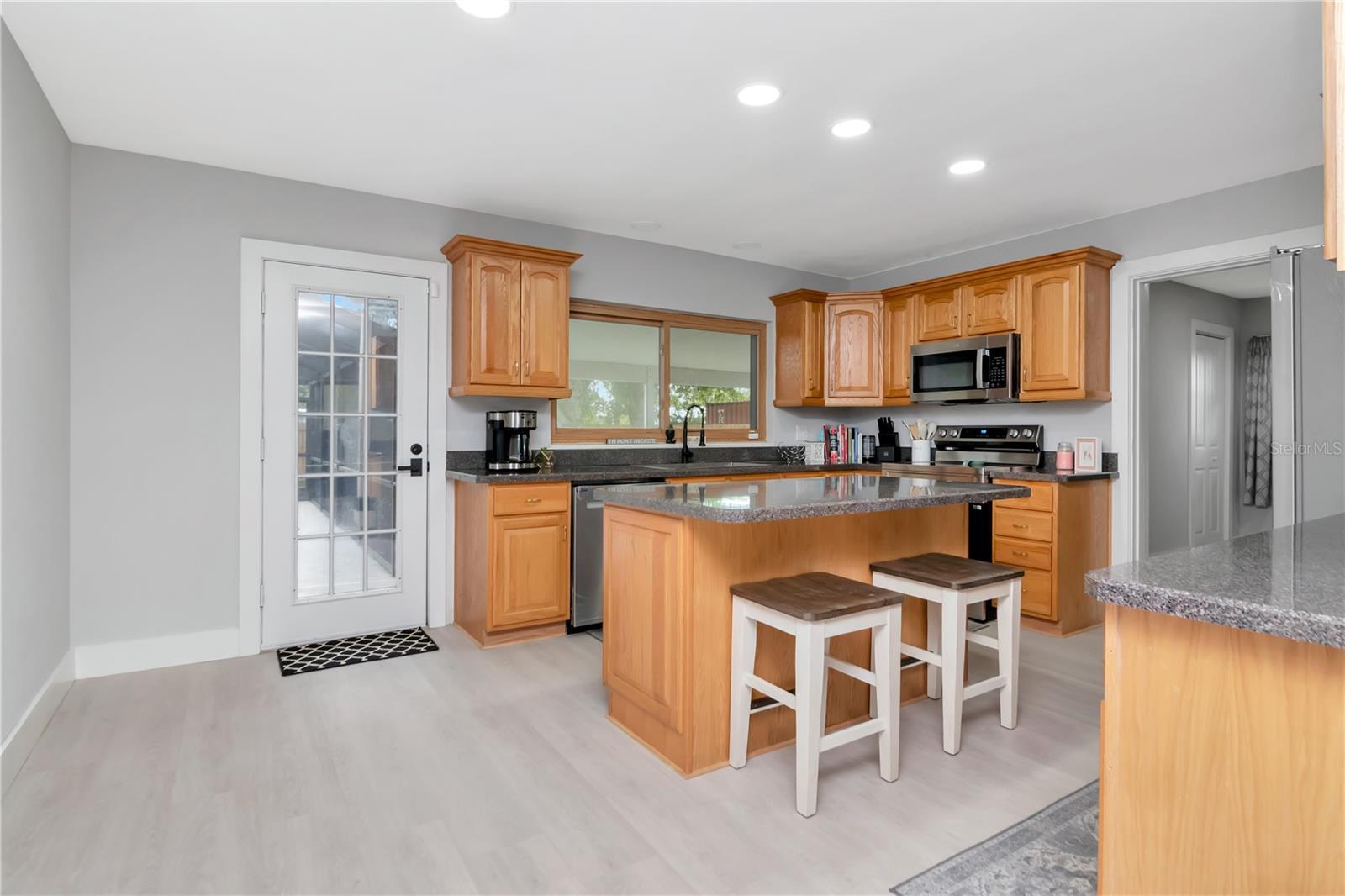 RUSKIN CITY 1ST ADD - Residential Lease