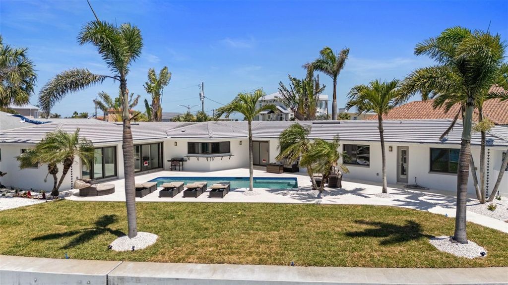 Photo of 11050 7th Street E, Treasure Island, FL 33706 (MLS # TB8448771)