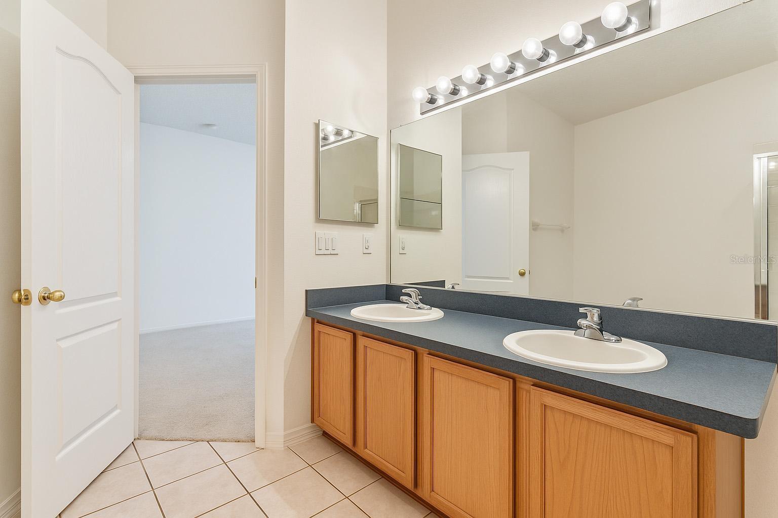 ANDOVER CAY PH 03A 50 89 - Residential