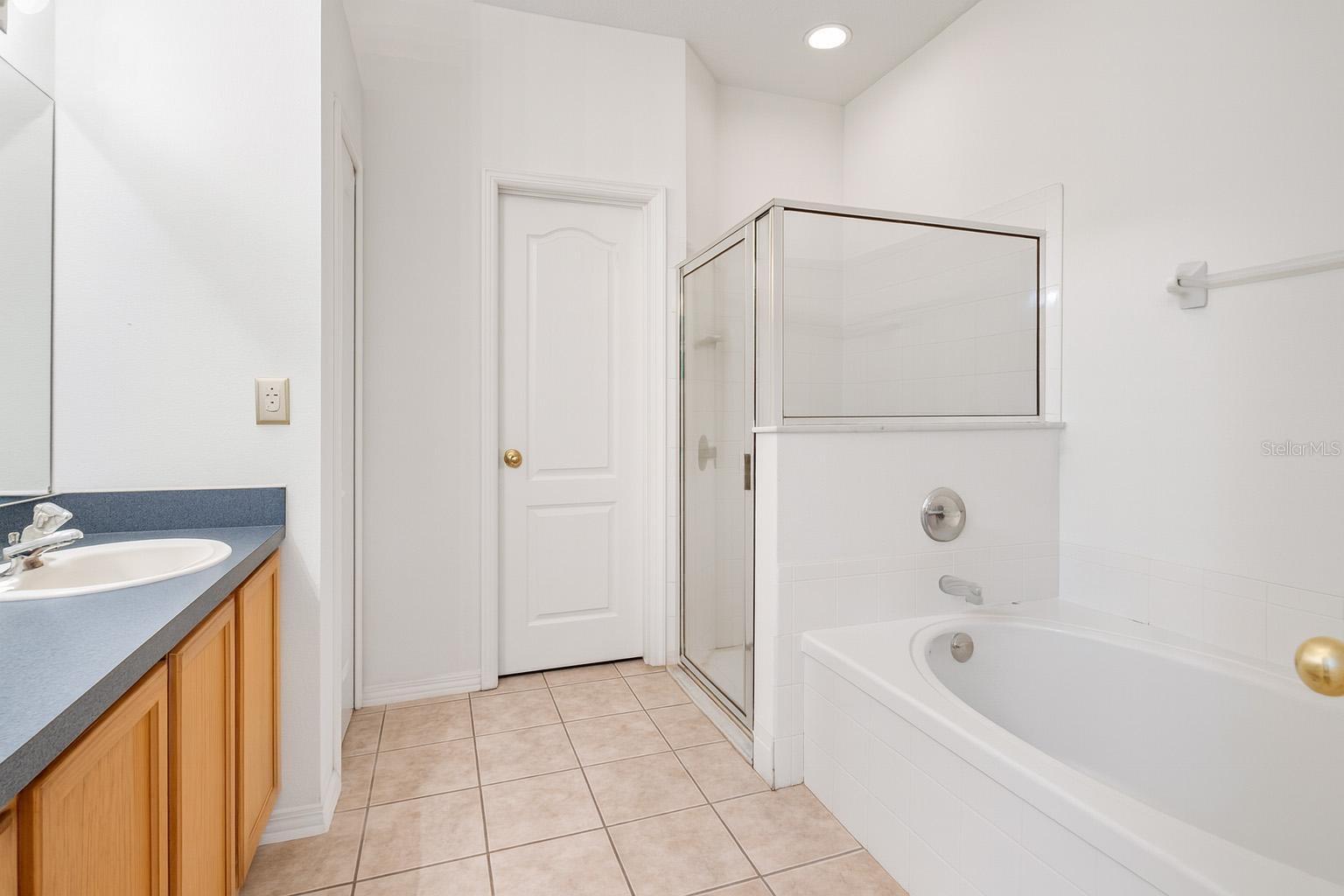 ANDOVER CAY PH 03A 50 89 - Residential