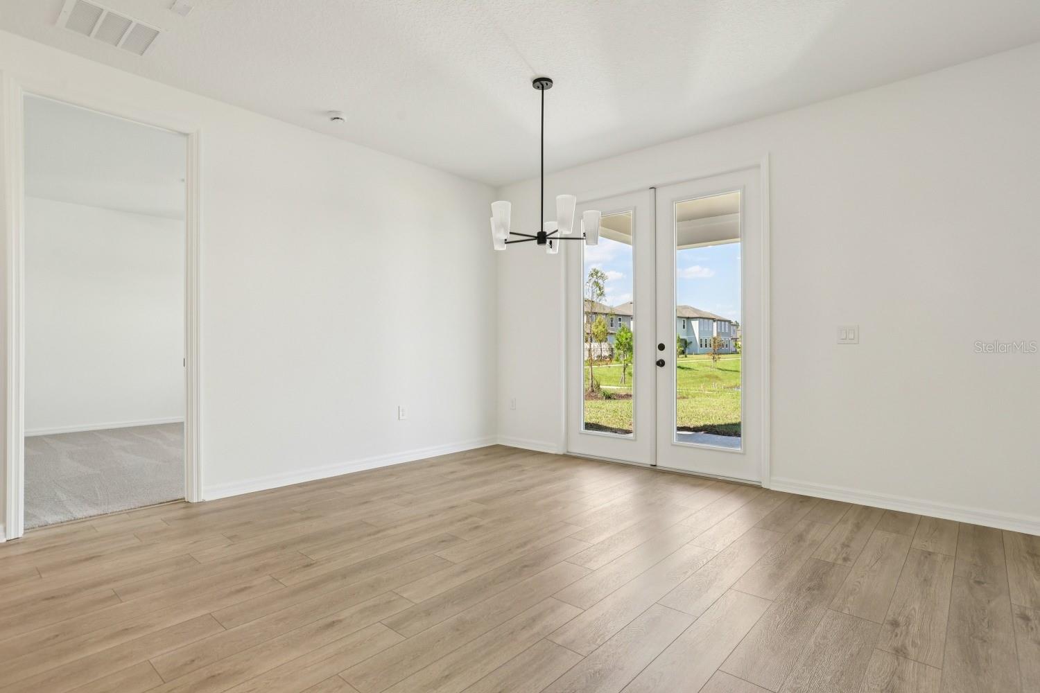 ELLINGTON PLACE - Residential