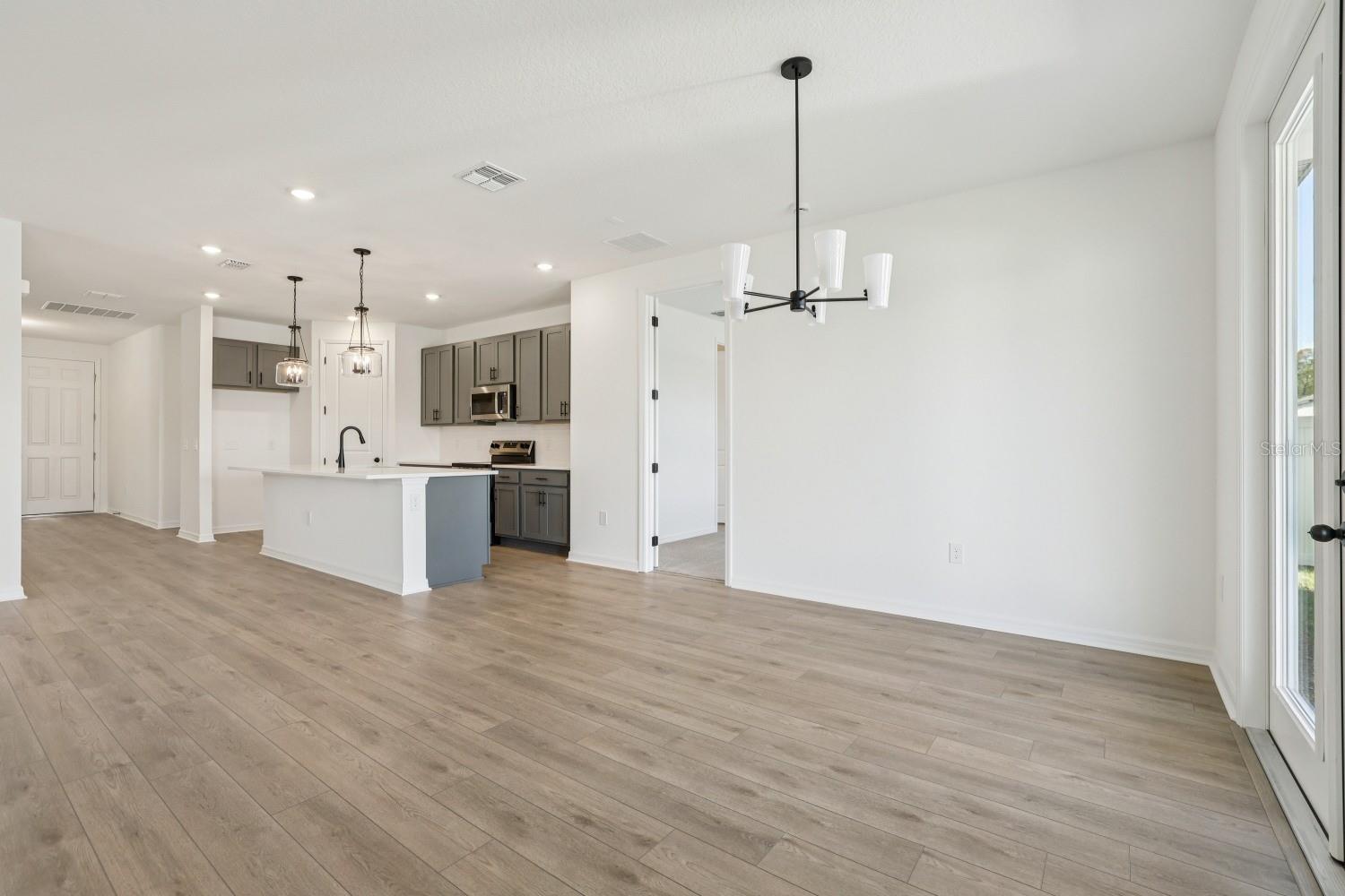 ELLINGTON PLACE - Residential